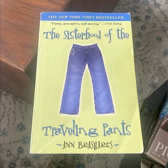 Other - The Sisterhood of the Traveling Pants Book ✅